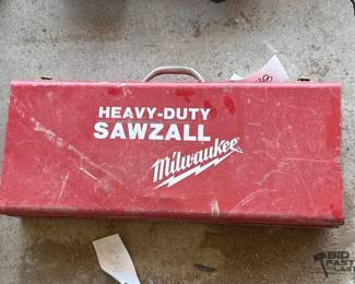 2138 Milwaukee Heavy Duty Sawzall in Case