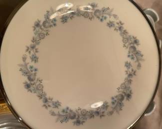 REPERTOIRE by LENOX