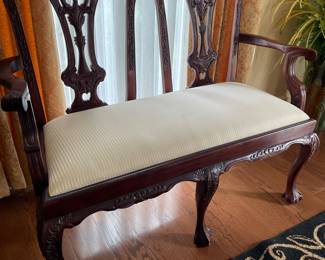 CHIPPENDALE SETTEE