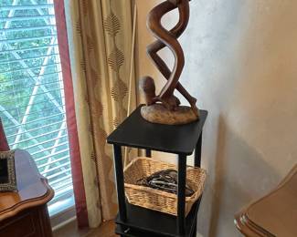 WOODEN SCULPTURE 