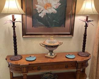 CONSOLE TABLE