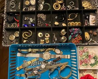 COSTUME JEWELRY 