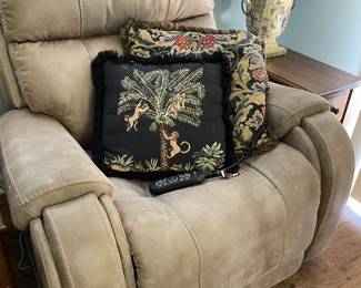 LIFT CHAIR