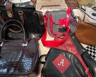 U of A HANDBAGS
