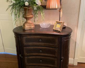 4 DRAWER CHEST