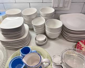 White dinnerware set