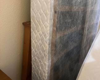 Full size box spring