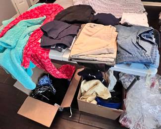 Clothes - pants, capris, jeans, tops. M - 3XL