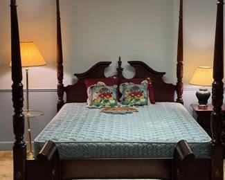 Queen 4 Poster Mahogany Queen Size Bedroom Set
