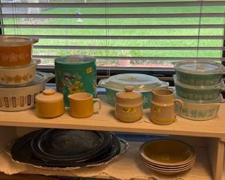 VIntage and RARE PYREX in NICE condition -Vintage Yellow Dish set