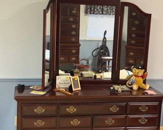 Beautiful Ladies Dresser and Mirror