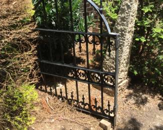 Yard art gate