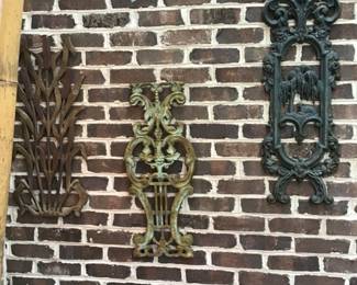 Iron brick brack