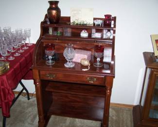 SMALL DESK & MISC.