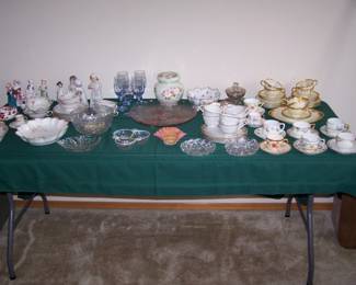 COLLECTIBLE GLASS & CHINA