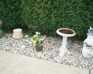 YARD ORNAMENTS