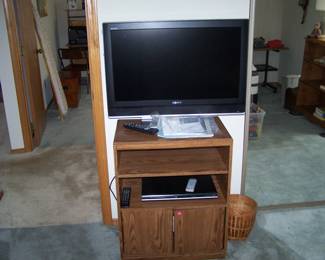 FLATSCREEN & STAND