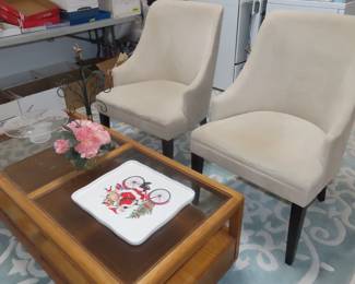 Coffee table and matching chairs.