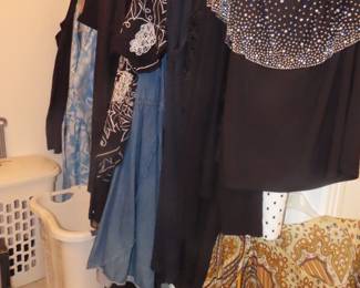 Ladies clothing, sizes L, XL and XXL.
