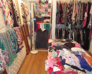 Ladies clothing, sizes L, XL and XXL.