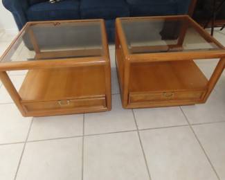 Matching Broyhill end and coffee tables.