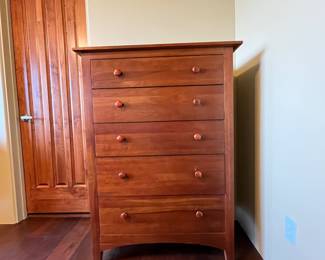High Dresser	3 ft 1.5 in W, 4 ft 3 in H, 1 ft 8 in D																								