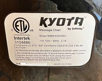 Kyota M888 Kokoro Massage Chair by Infinity.
Model: M888 KOKORO