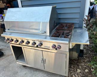 WOLF grill - with tank and cover.