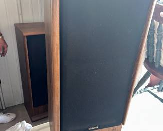 Pair of Magnavox Speakers.