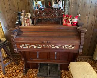Early 1900 pump organ .  Would make a great roll top desk 
