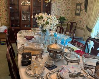 Hickey diningroom table 6 straight chairs 2 arm chairs china cabinet and side board . Came from North Carolina ( solid wood )