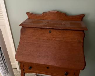 Oak small secretary 