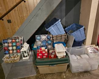 CRISTMASS BULBS- STORAGE BINS