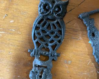 Cast iron owl
