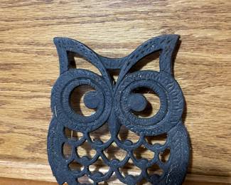 Cast iron owl decor