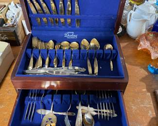 Dorling silverware set