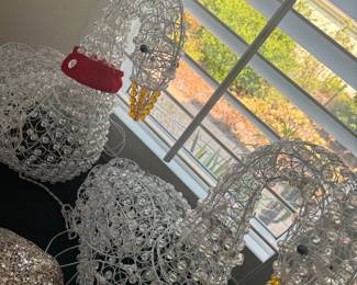 Light Up Holiday Swans