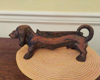Vintage Cast Iron Dachshund Book Scraper