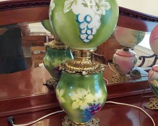 Electrified.. Green Antique Gone with the Wind Kerosene Lamp, Later Electrified. 27" Tall,