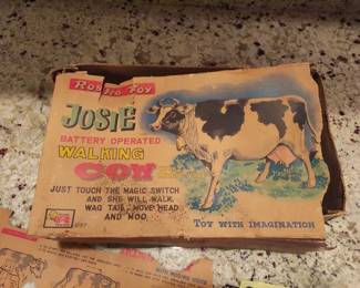 Vintage 1960's Rosko Toy Josie the Battery Operated Walking Cow The box is 15" x 9" x 5"