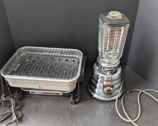 Vintage Kitchen Appliance Lot Osterizer Blender And Faberware Indoor Grill