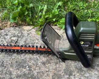 Black Decker 22 Blade Electric Trimmer