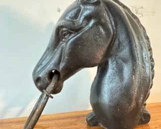 Cast Iron Horse Head Hitch