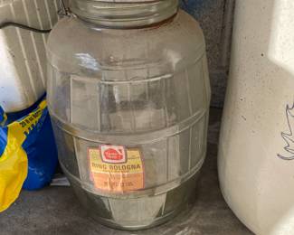 Large glass jar for ring bologna
