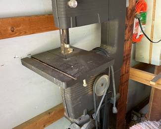 Band saw