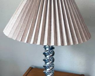 Table lamp