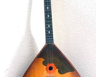 Balalaika (Russian stringed instrument)
