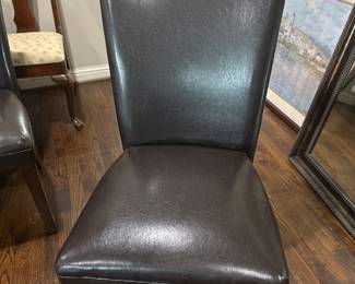 Leather chair in excellent condition
We have 4 of them