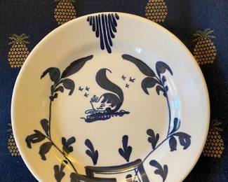 WILLIAMSBURG CHRISTIANA CAMBELL'S TAVERN SQUIRREL PLATES (12)