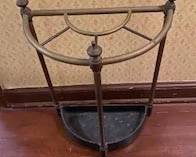 ANTIQUE ROUNDED BRASS UMBRELLA STAND WITH VICTORIAN FINIALS